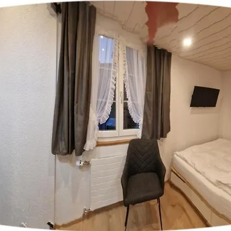 Mirchel Pintli, 2, & Restaurant Hotel Zäziwil